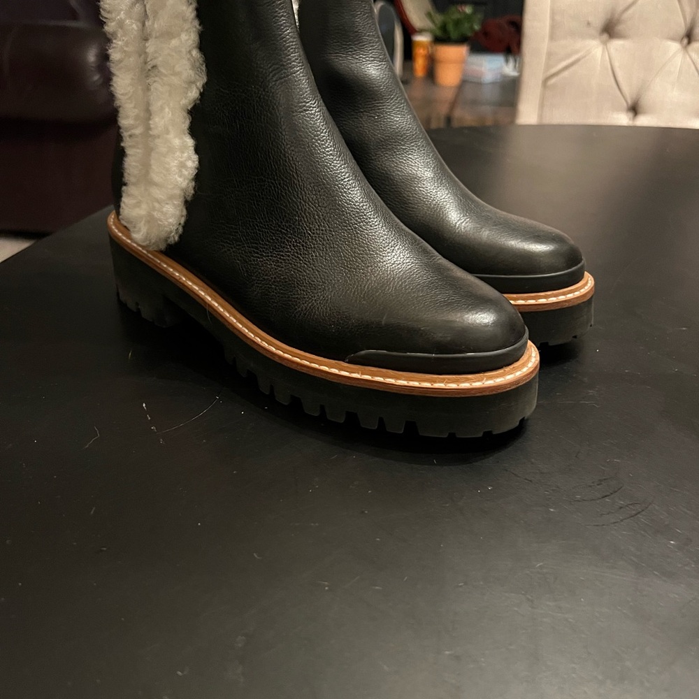 Women's Black Leather Boots with Shearling Detail